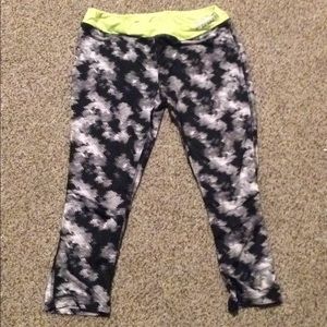 Puma running capris